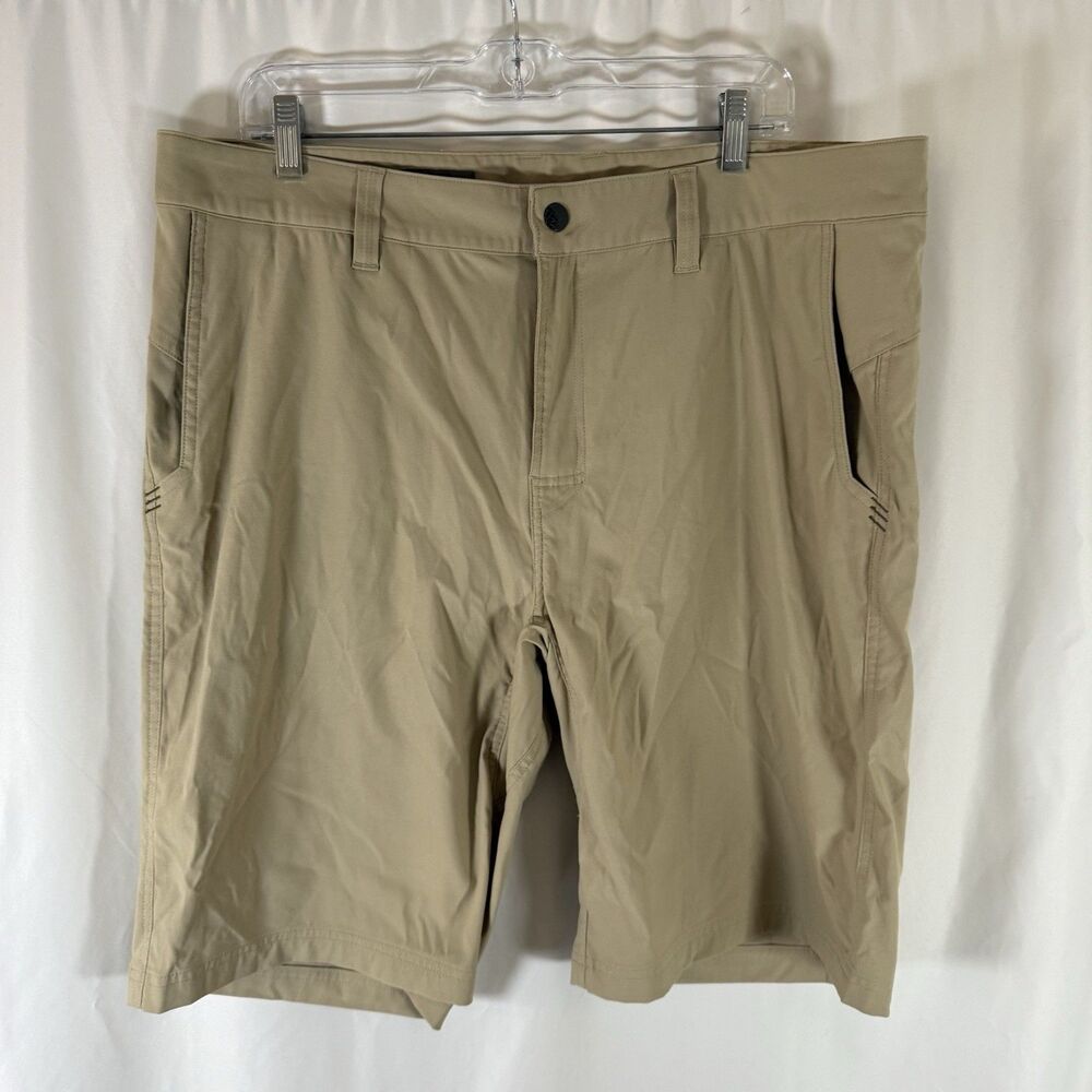 stio Shorts Men's 40 Khaki Tech Feel Nylon Blend 10.5" Inseam Button Zip